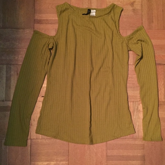 Green cold-shoulder top - Picture 1 of 1